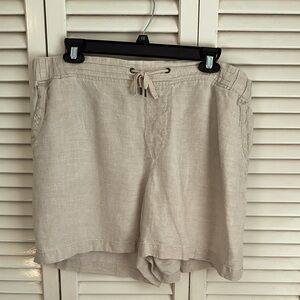 LL Bean Favorite Fit Linen Shorts